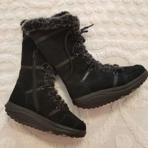 Women's Skechers Shape-Ups Lace-Up Black Faux Fur Leather Suede Boots size 8.5